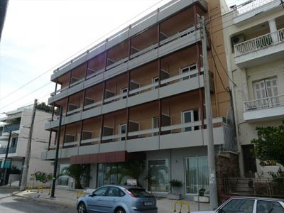 Κατέληξε ο ιδιοκτήτης του φλεγόμενου ξενοδοχείου στον Πειραιά